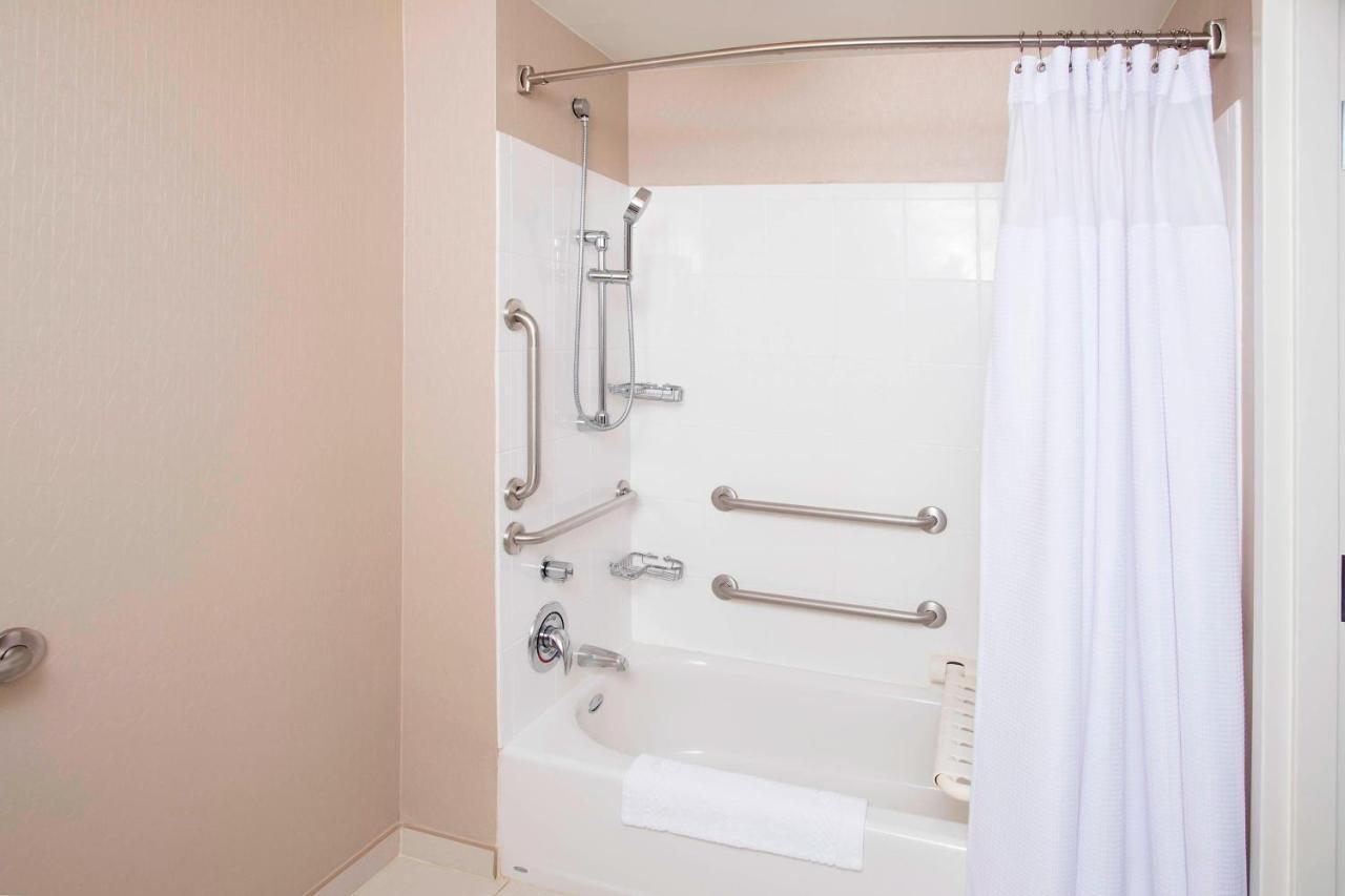 Springhill Suites Fairfax Fair Oaks Экстерьер фото